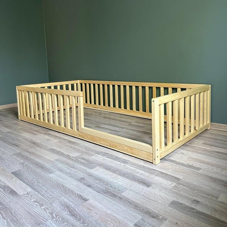 Montessori Eco Kids Universe Vloerbed met Reling en Deur Tweepersoons