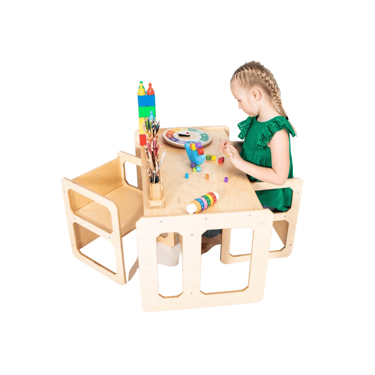 Montessori Sweet Home Peutertafel en 2 Stoelen Set Gelakt