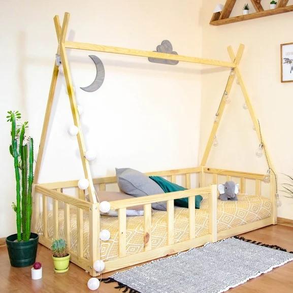 Montessori Holly Molly Wood Vloerbed met Relingen Tipi Vorm Eenpersoons Natuurlijk