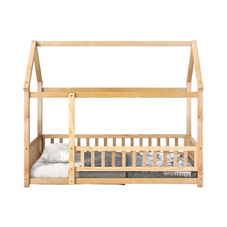 Montessori Mercer41 Twin Houten Vloerbed Met Dakframe en Hekwerk Natuurlijk