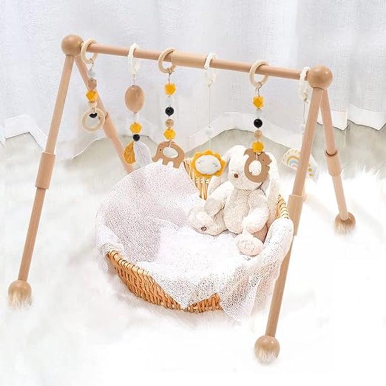 Montessori Frogprin Houten Baby Gym met 6 Hangende Speeltjes