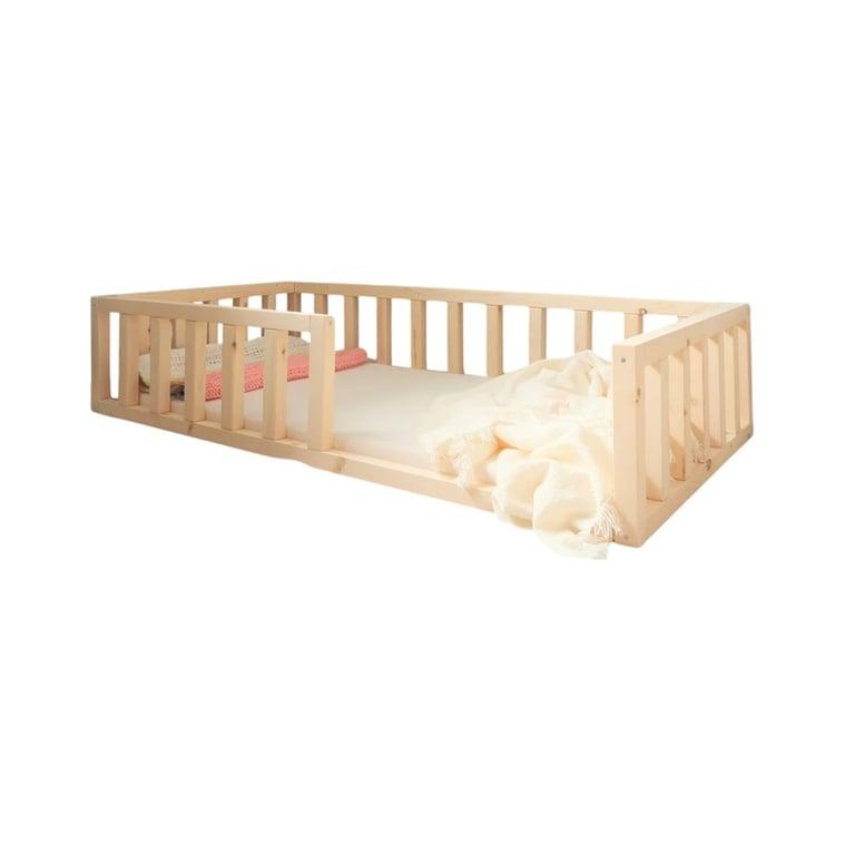 Montessori Bash & Timber Eenpersoons Vloerbed Frame Met Relingen en Lattenbodem