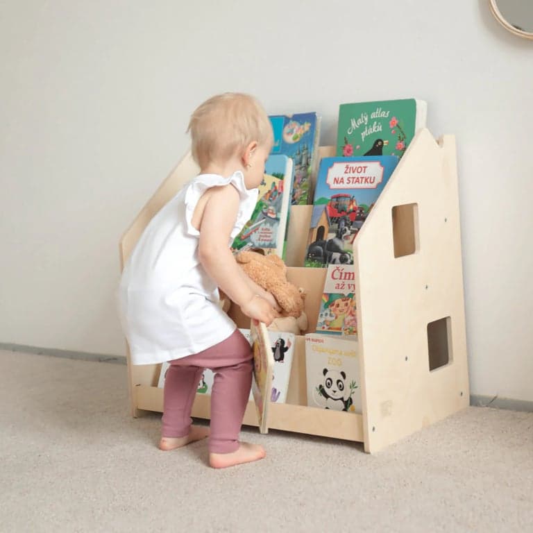Busy Kids Boekenmeubel Gelakt