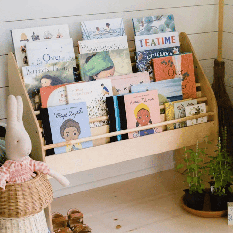 Montessori ChildUniverse Montessori Boekenplank Groot Naturel